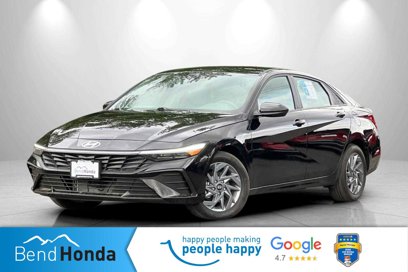 Used 2024 Hyundai Elantra Blue