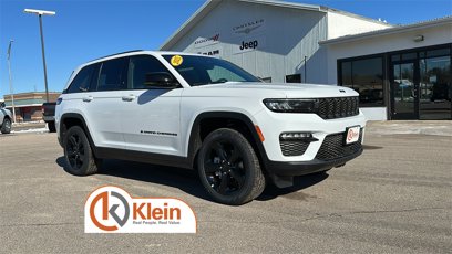 New 2025 Jeep Grand Cherokee Limited w/ Black Appearance Package
