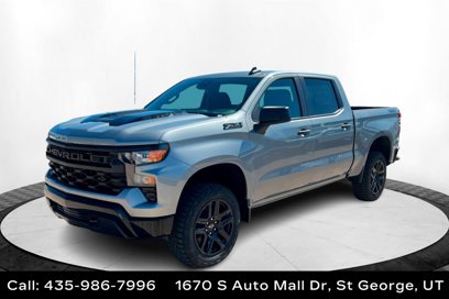 New 2025 Chevrolet Silverado 1500 Custom Trail Boss w/ Dark Appearance Package