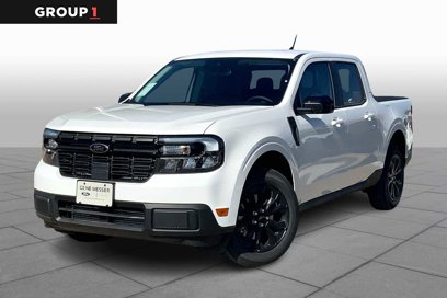 New 2024 Ford Maverick Lariat w/ Black Appearance Package