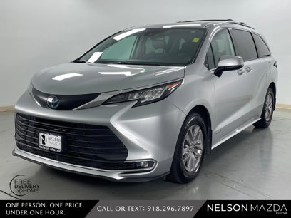 Used 2021 Toyota Sienna XLE