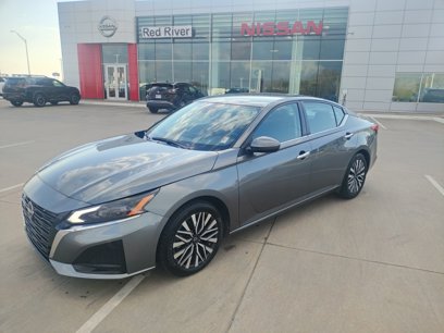 Used 2023 Nissan Altima 2.5 SV