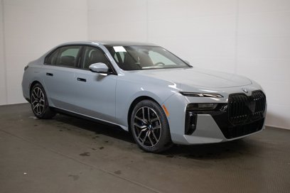 New 2025 BMW 740i xDrive