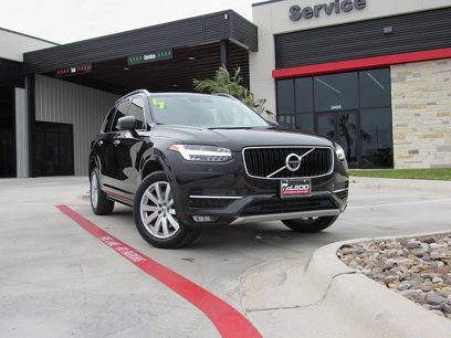 Used 2017 Volvo XC90 T6 Momentum w/ Vision Package