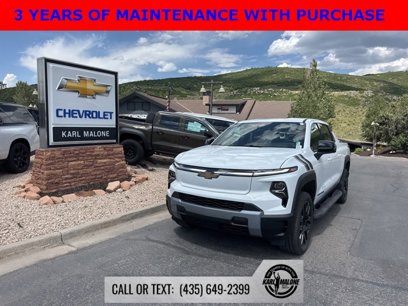 New 2025 Chevrolet Silverado EV LT w/ LPO, Dark Package Plus