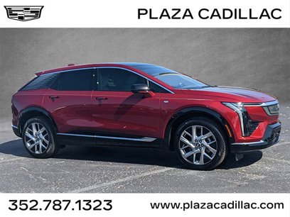 New 2025 Cadillac Optiq Luxury 2