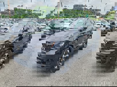 Certified 2025 Volvo XC40 B5 Plus w/ Protection Package Premier