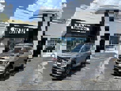 New 2025 GMC Acadia Elevation