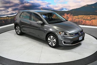 Used 2019 Volkswagen e-Golf SE w/ Driver Assistance Package
