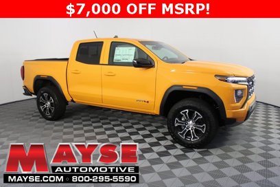 New 2025 GMC Canyon AT4 w/ AT4 Premium Package