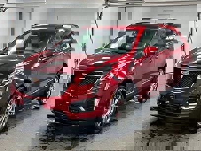 New 2025 Cadillac XT5 Sportv w/ Technology Package