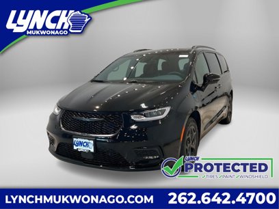 New 2025 Chrysler Pacifica Premium