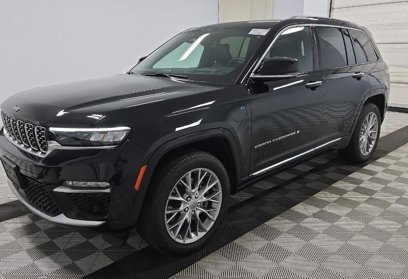 Used 2023 Jeep Grand Cherokee Summit w/ Advanced Protech Group IV