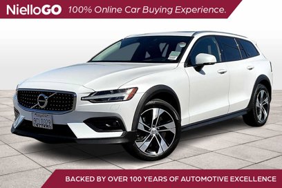 Used 2022 Volvo V60 T5 Cross Country w/ Climate Package