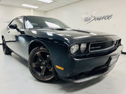 Used 2014 Dodge Challenger SXT