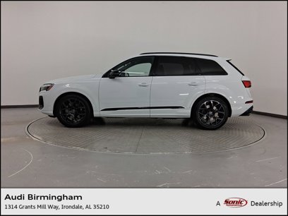 New 2025 Audi SQ7 Prestige