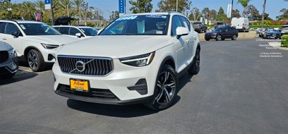 Used 2025 Volvo XC40 B5 Core