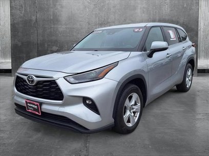 Used 2023 Toyota Highlander LE