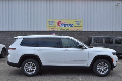 New 2025 Jeep Grand Cherokee L Laredo w/ Luxury Tech Group I