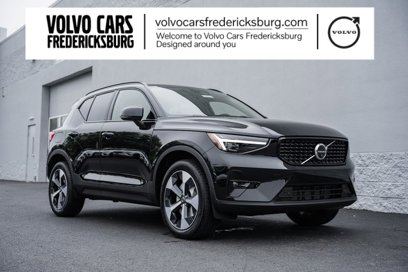 New 2026 Volvo XC40 B5 Plus w/ Protection Package Premier
