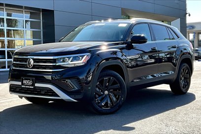 Used 2023 Volkswagen Atlas Cross Sport SE w/ Black Wheel Package