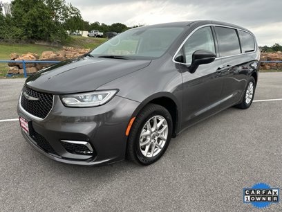 Used 2023 Chrysler Pacifica Touring-L
