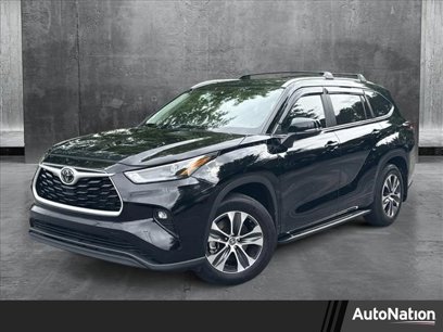 Used 2024 Toyota Highlander XLE