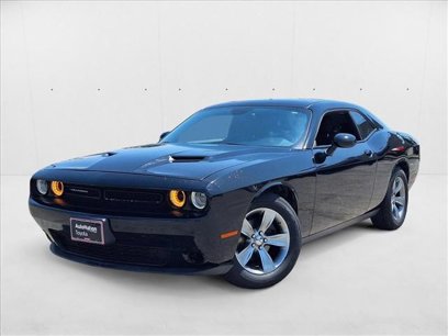 Used 2016 Dodge Challenger SXT