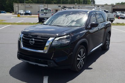 Used 2023 Nissan Pathfinder Platinum