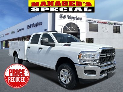 New 2024 RAM 2500 Tradesman w/ Chrome Appearance Group