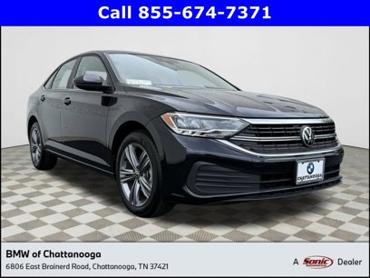 Used 2024 Volkswagen Jetta SE w/ Panoramic Sunroof Package