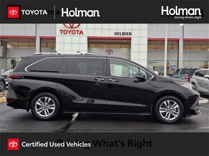 Certified 2023 Toyota Sienna Limited