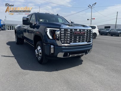New 2025 GMC Sierra 3500 Denali w/ Denali Reserve Package