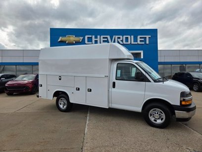 New 2024 Chevrolet Express 3500 w/ Power Convenience Package