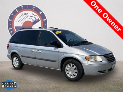 Used 2006 Chrysler Town & Country w/ Popular Equipment Group I