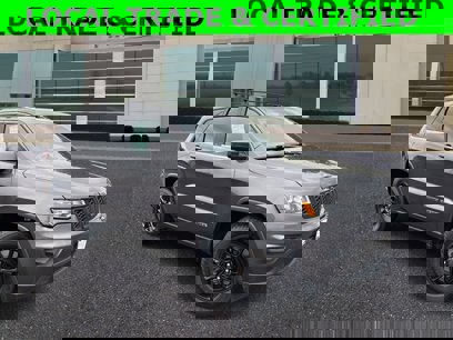 Used 2020 Jeep Grand Cherokee Laredo