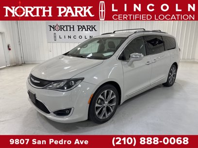 Used 2017 Chrysler Pacifica Limited w/ UConnect Theater Package