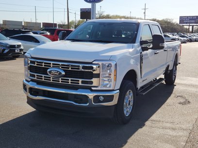 New 2025 Ford F350 XLT w/ FX4 Off-Road Package