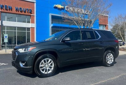 Used 2018 Chevrolet Traverse LT