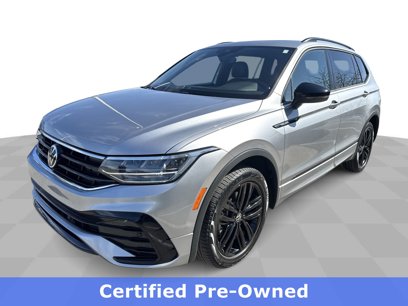 Certified 2022 Volkswagen Tiguan SE R-Line