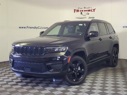 Used 2023 Jeep Grand Cherokee Altitude