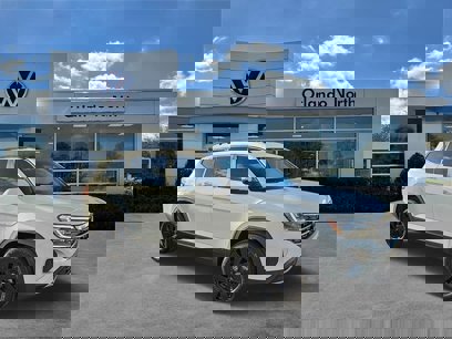 New 2025 Volkswagen Atlas SE