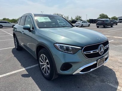 New 2025 Mercedes-Benz GLC 300