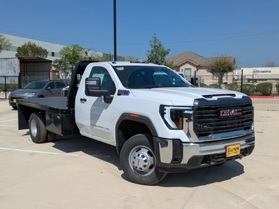 New 2024 GMC Sierra 3500 Pro w/ Convenience Package