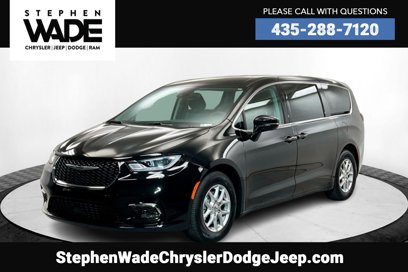 Used 2024 Chrysler Pacifica Touring-L