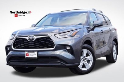 Used 2021 Toyota Highlander LE