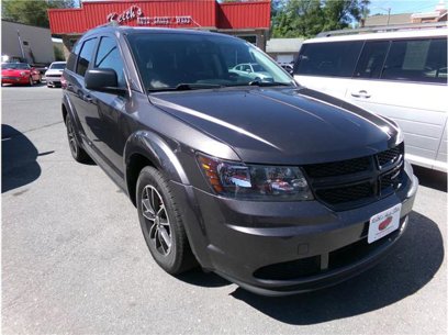 Used 2018 Dodge Journey SE w/ Blacktop Package