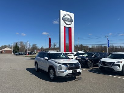 Used 2024 Mitsubishi Outlander ES