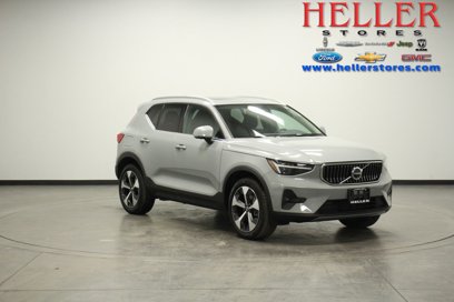 Used 2025 Volvo XC40 B5 Plus w/ Protection Package Premier