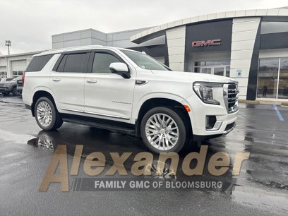 Used 2024 GMC Yukon SLT w/ SLT Premium Package